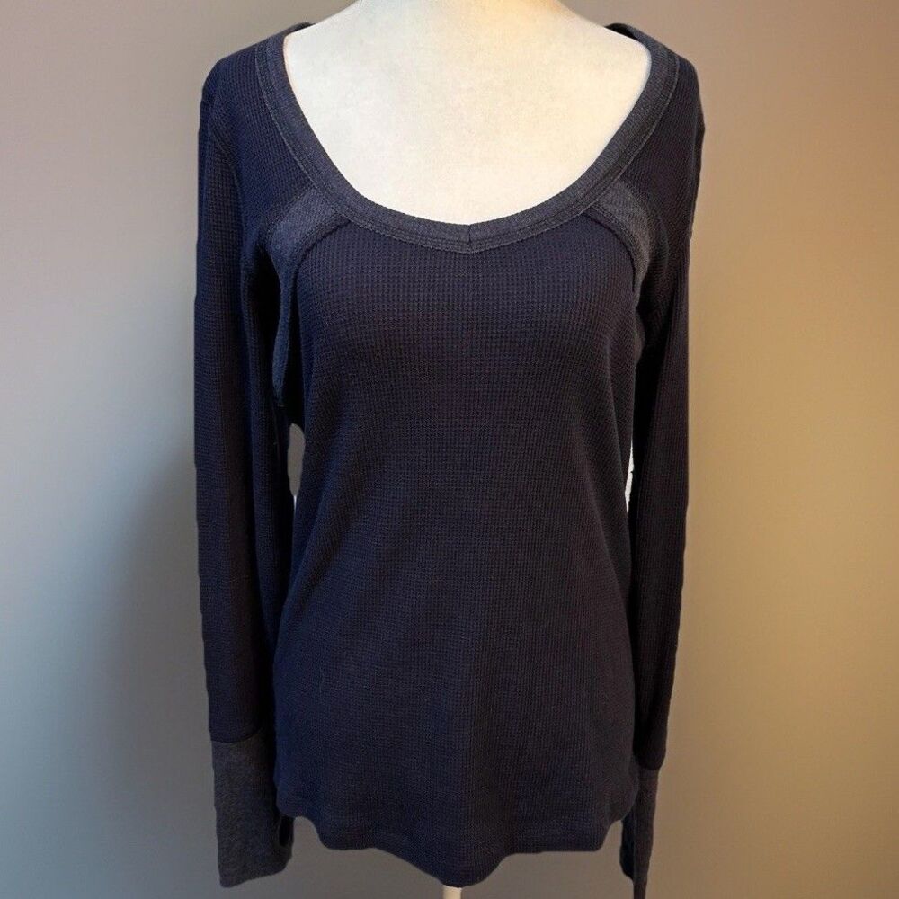 Vanity Long Sleeve V-Neck Top Thumb holes, Lace Elbows & Full Lace Back Size L